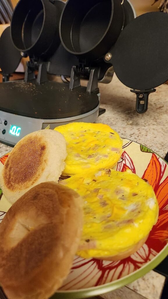 Hamilton Beach Dual Breakfast Sandwich 2 - Copy