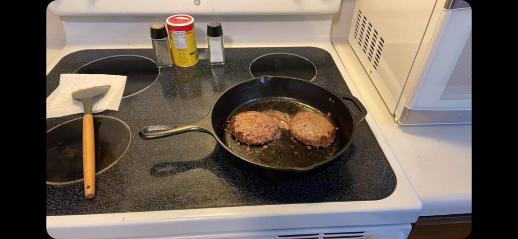 Lodge 10.25 Cast Iron Skillet 4
