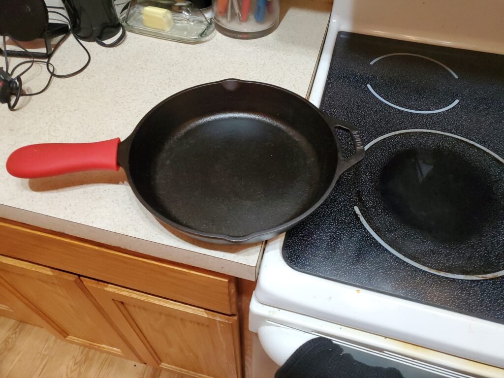 Lodge 10.25 Cast Iron Skillet 4